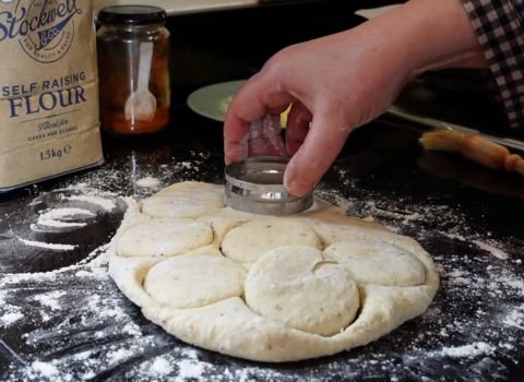 Cut the Scones