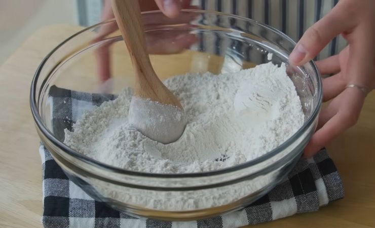 Mix the Dry Ingredients