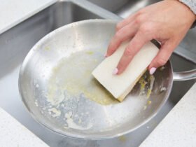 How to Clean Stainless Steel Pans (Step-by-Step Guide)