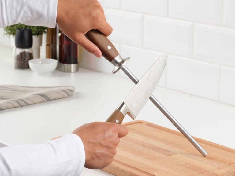 How to Sharpen Kitchen Knives With Rod Control Without Wrecking the Edge