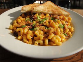 What Goes With Mac and Cheese